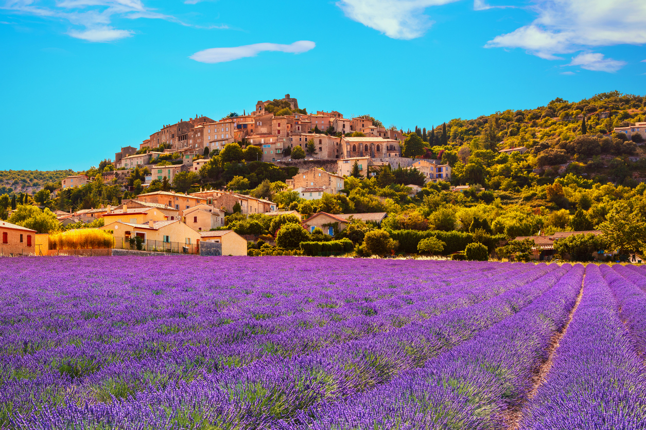 Simiane La Rotonde village